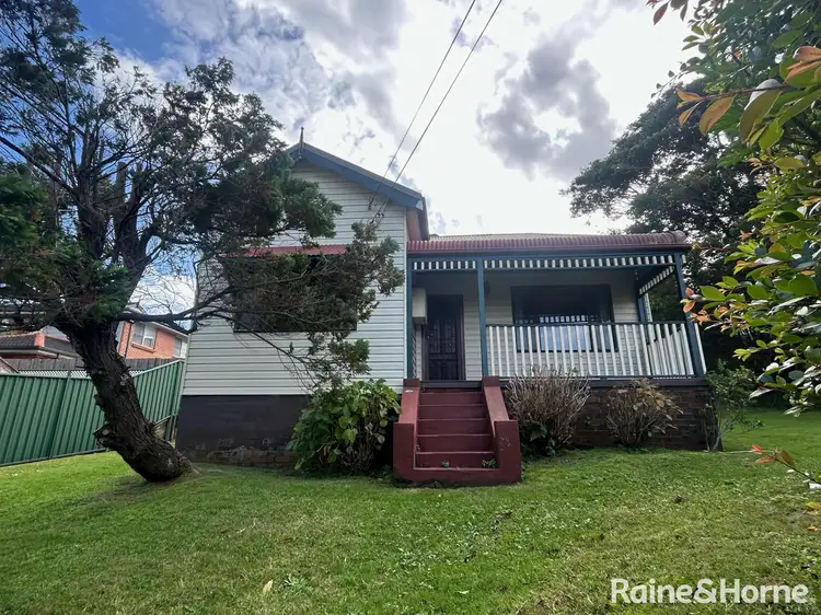 100 Parkes Street, Helensburgh NSW 2508