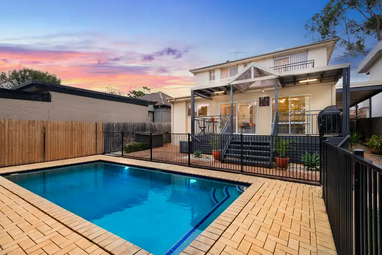53 Harslett Crescent