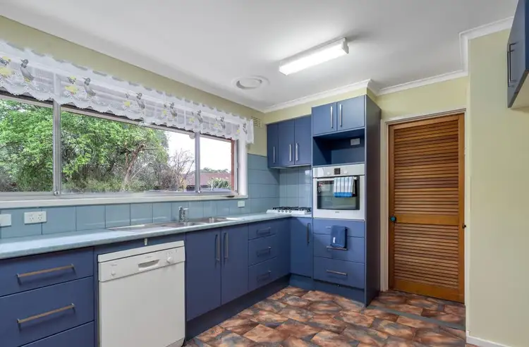 15 Flannery Court, Oak Park VIC 3046