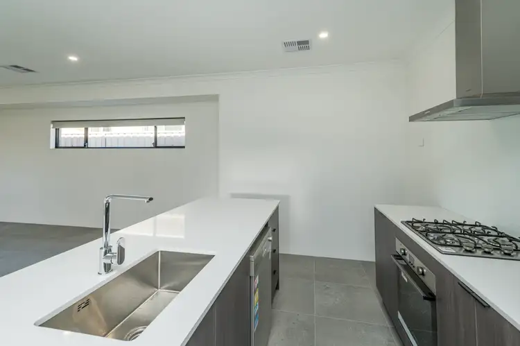 Fourth view of Homely house listing, 31 Lisianthus Terrace, Beeliar WA 6164