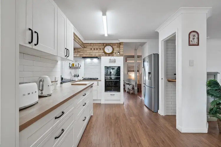 Fifth view of Homely house listing, 7 St Laurent Close, Greenfields WA 6210