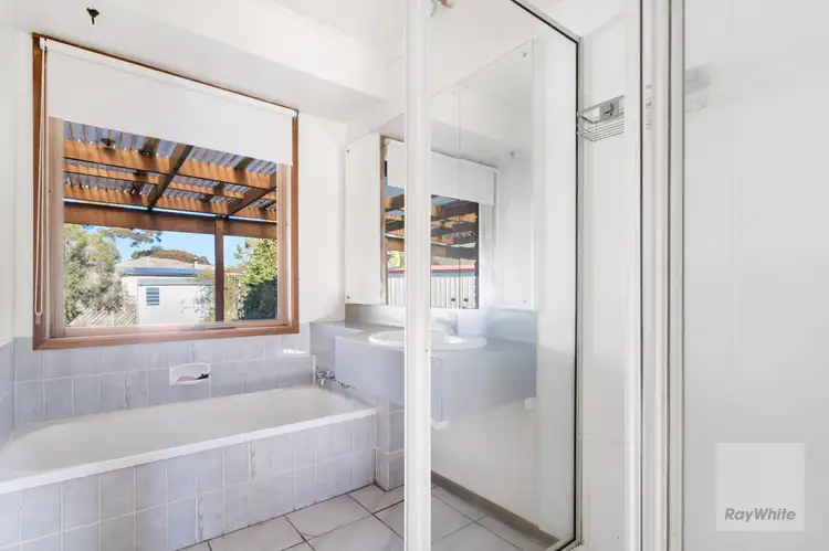 Sixth view of Homely house listing, 28 Notre Dame Drive, Sunbury VIC 3429