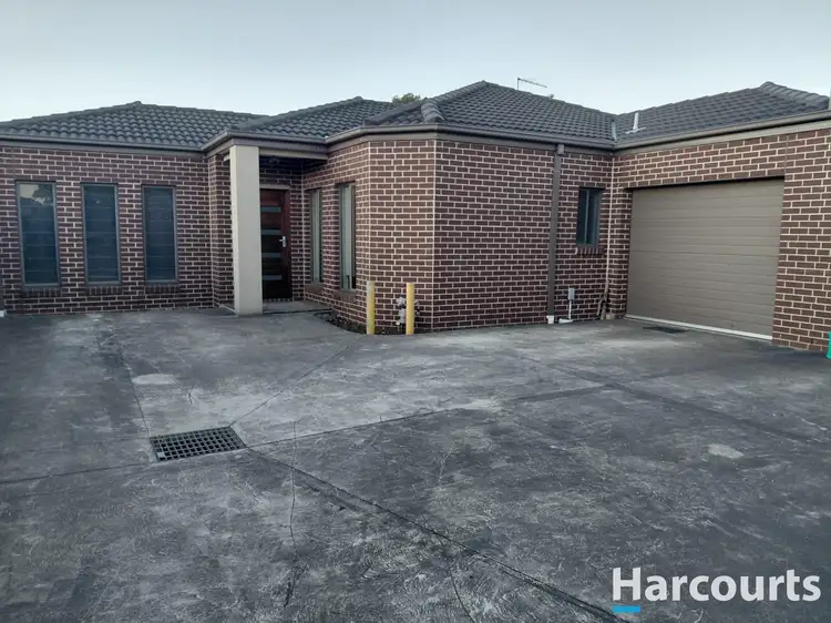 2/34 Finchley Park Crescent, Tarneit VIC 3029