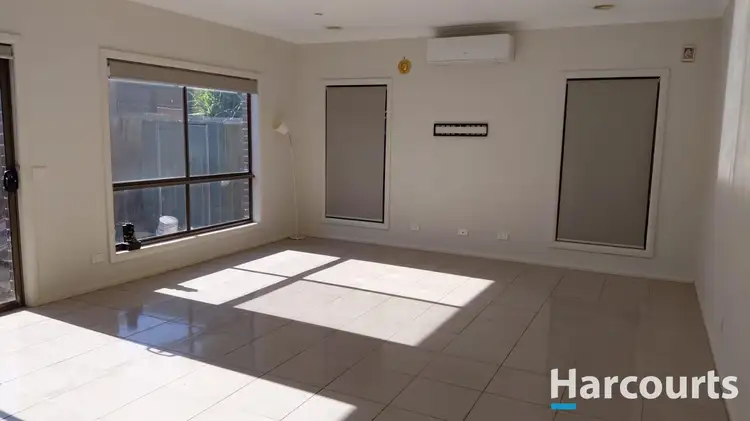 2/34 Finchley Park Crescent, Tarneit VIC 3029