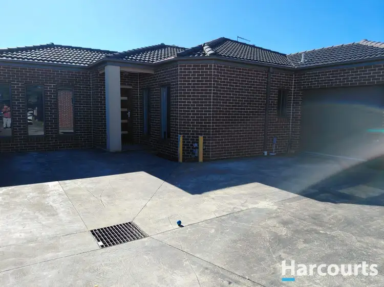 2/34 Finchley Park Crescent, Tarneit VIC 3029