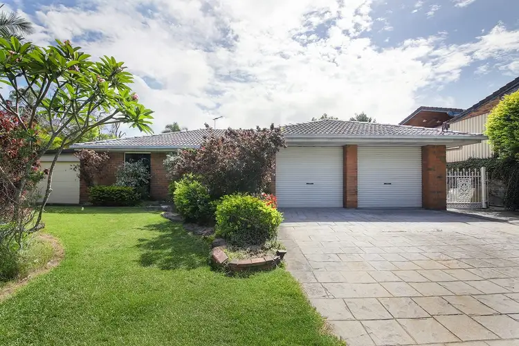 18 Vaucluse Crescent, Petrie QLD 4502