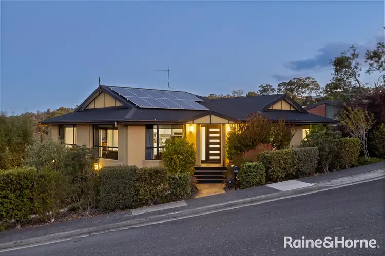 18 Calder Crescent, Blackmans Bay TAS 7052