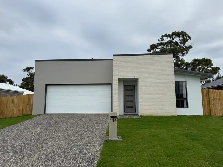 114 Bradman Way, Urangan QLD 4655