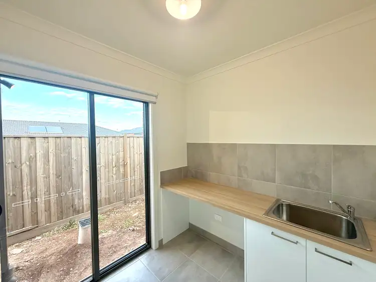 Fifth view of Homely house listing, 7 Kauri Street, Warragul VIC 3820