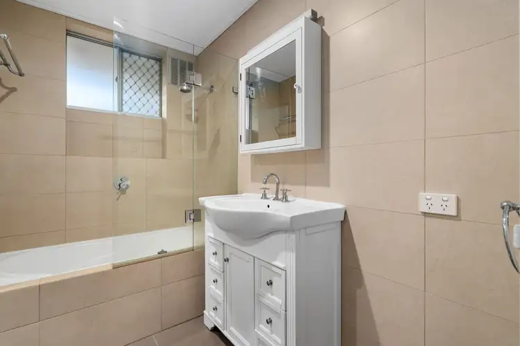 Fifth view of Homely unit listing, 7/29 Heard Way, Glendalough WA 6016