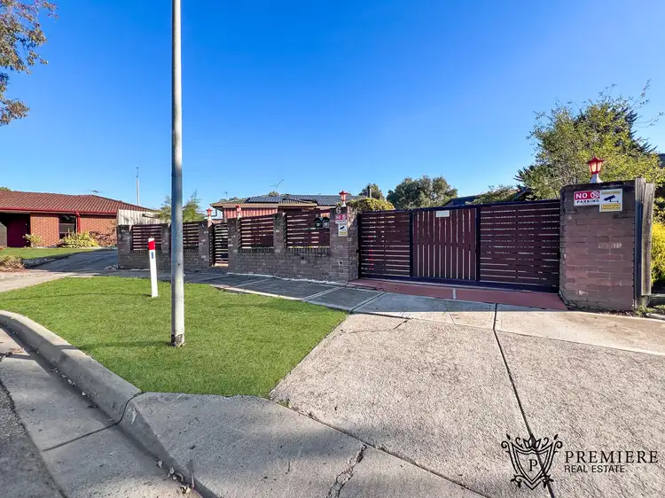 2/6 Steele Court, Cranbourne North VIC 3977