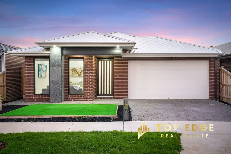 94 Clipstone Crescent, Fraser Rise VIC 3336