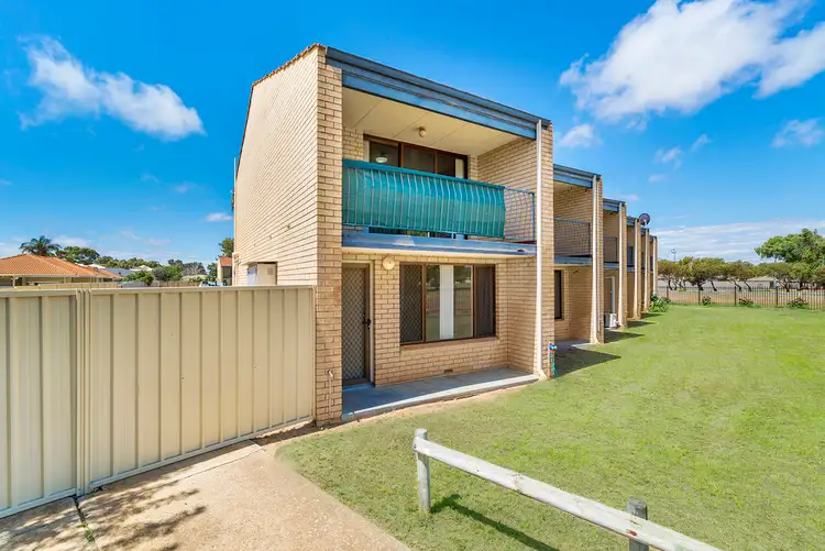 1/125 Railway Street, Bluff Point WA 6530