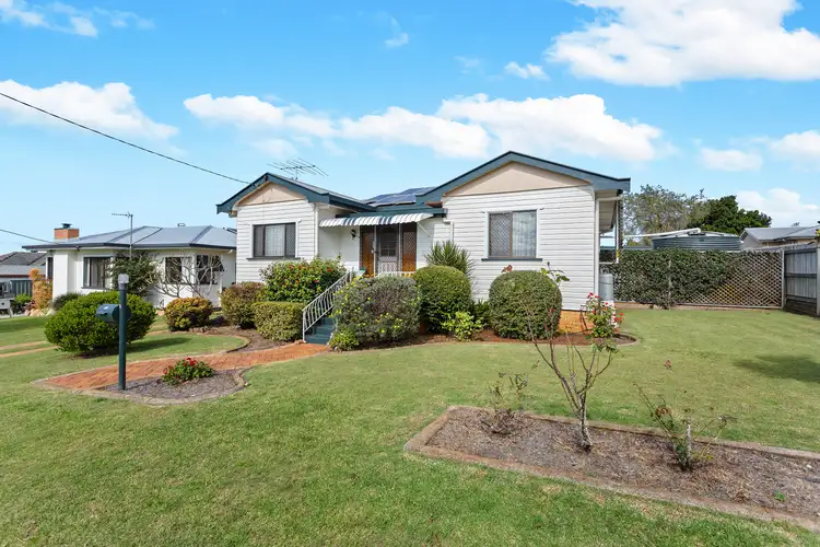 8 Derwak Street, Harristown QLD 4350