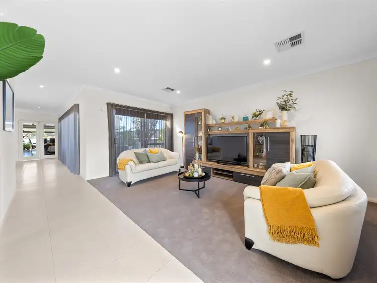 19 Crown Terrace, Coogee WA 6166