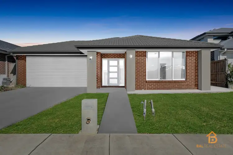 9 Inkerman Crescent, Mickleham VIC 3064