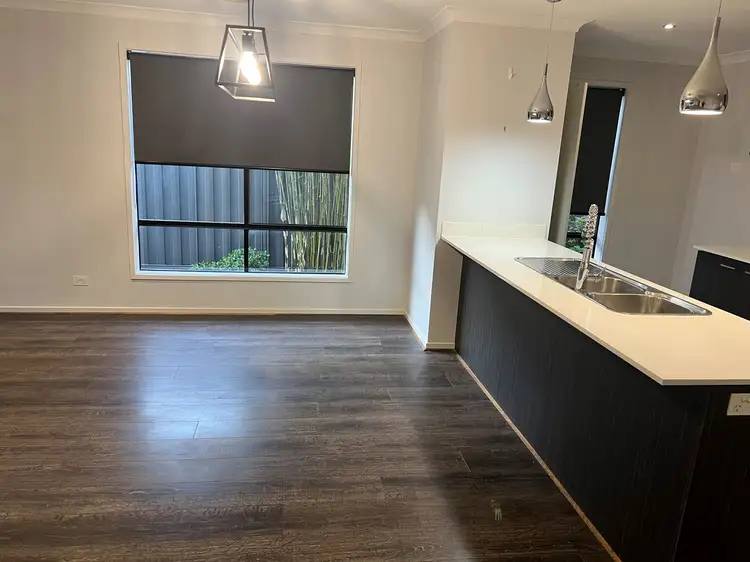 Fifth view of Homely house listing, 7 Firecrest Road, Manor Lakes VIC 3024