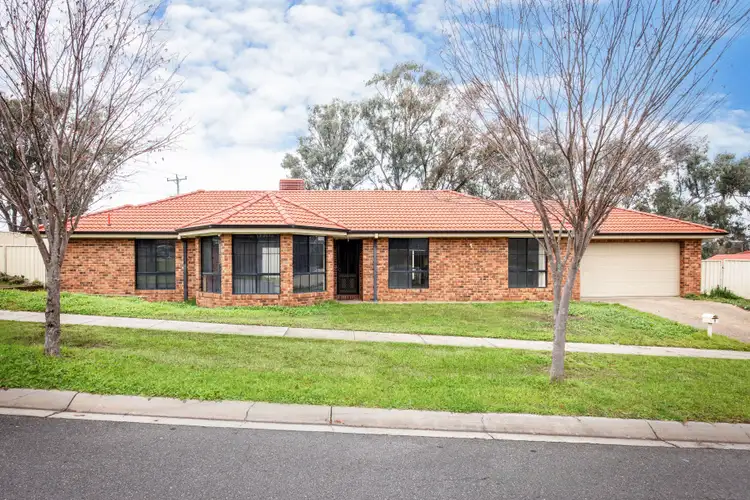 1 St Levans Place