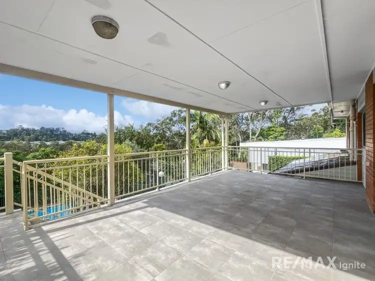 19 Aberfeldy St, Kenmore QLD 4069