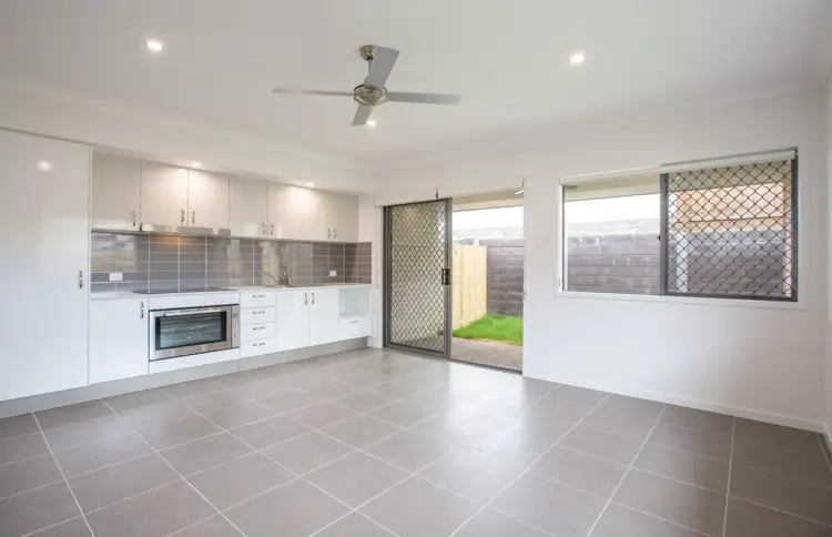 Second view of Homely house listing, 2/21 Limmen Crescent, South Ripley QLD 4306