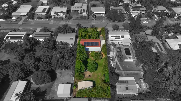 28 Renecol Avenue, Rasmussen QLD 4815