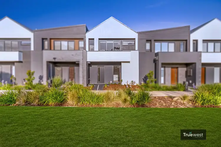 11 Aviana Walk, Wyndham Vale VIC 3024