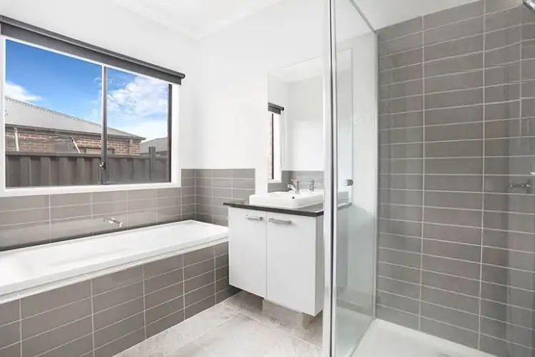 Fifth view of Homely house listing, 21 Manning Circuit, Tarneit VIC 3029