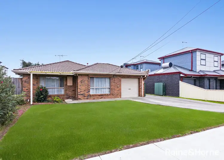 Second view of Homely unit listing, 1/116 George Street, St Albans VIC 3021