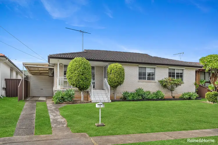 9 Tallowwood Avenue, Casula NSW 2170