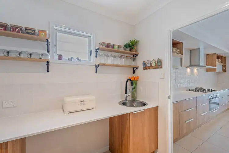 Sixth view of Homely house listing, 15 Muli Muli Avenue, Ocean Shores NSW 2483