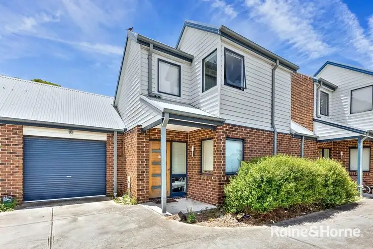 Main view of Homely unit listing, 2/12 Emily Street, St Albans VIC 3021