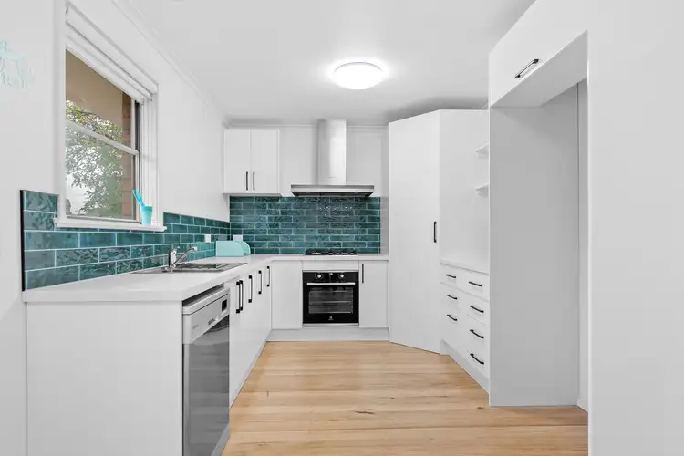 16 Wallowa Crescent, Frankston North VIC 3200