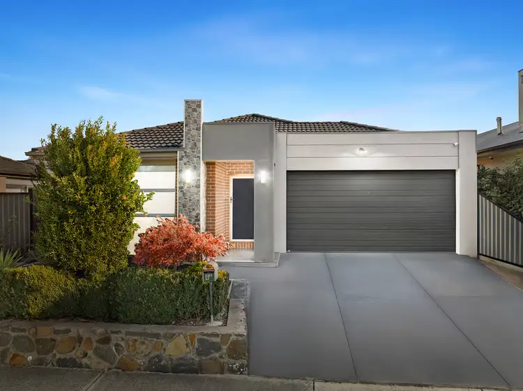 46 Peninsula Crescent, Craigieburn VIC 3064
