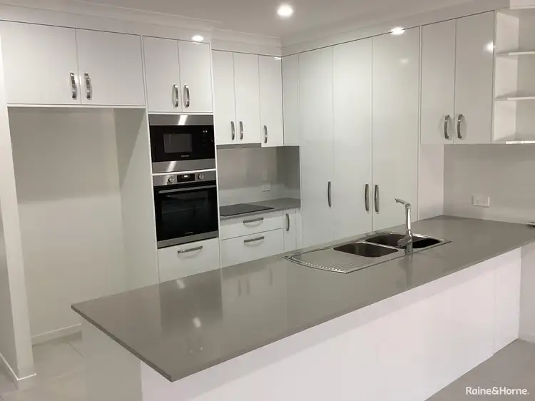 14/3 Shell Street, Urangan QLD 4655