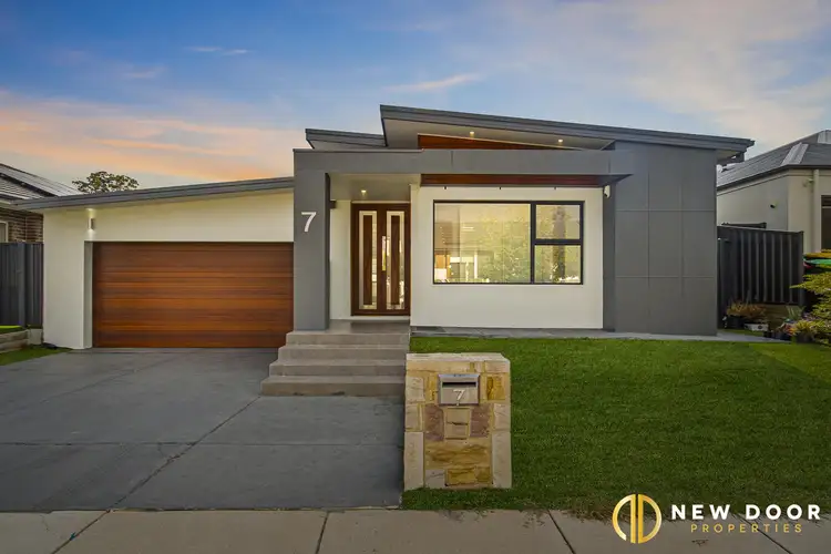 7 Dulcie Holland Crescent
