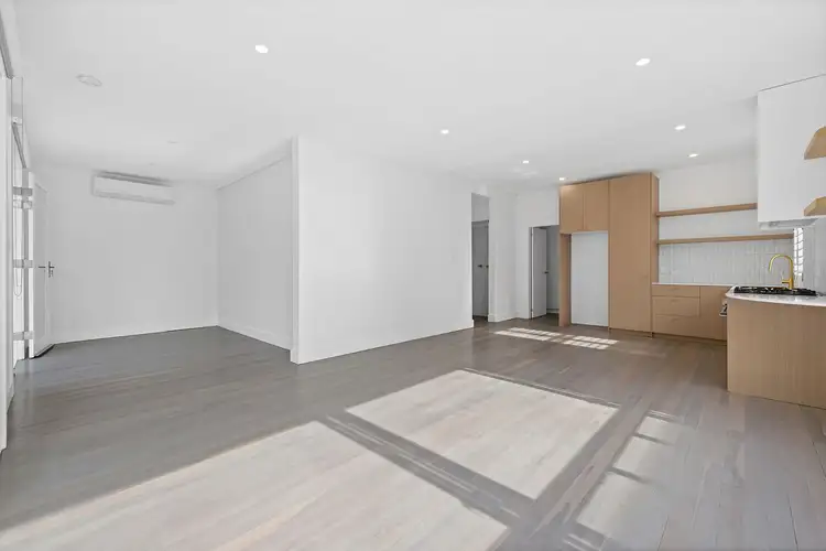 Third view of Homely apartment listing, 2/201 Beach Street, Coogee NSW 2034