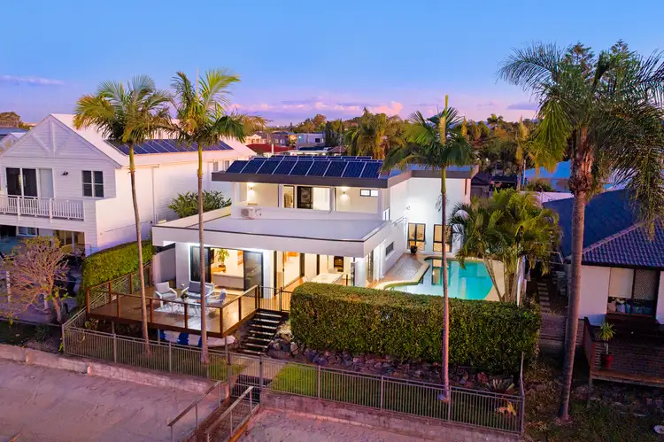 7 San Michele Court, Broadbeach Waters QLD 4218