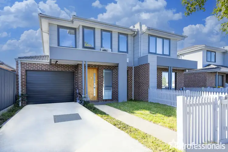 3,4,8/16-18 Curtin street, St Albans VIC 3021