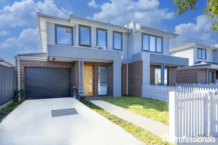 3,4,8/16-18 Curtin street, St Albans VIC 3021