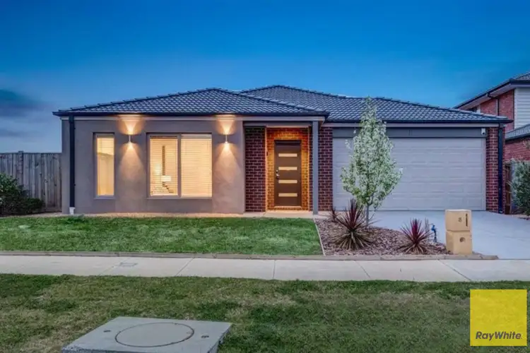 8 Seagrass Crescent, Point Cook VIC 3030
