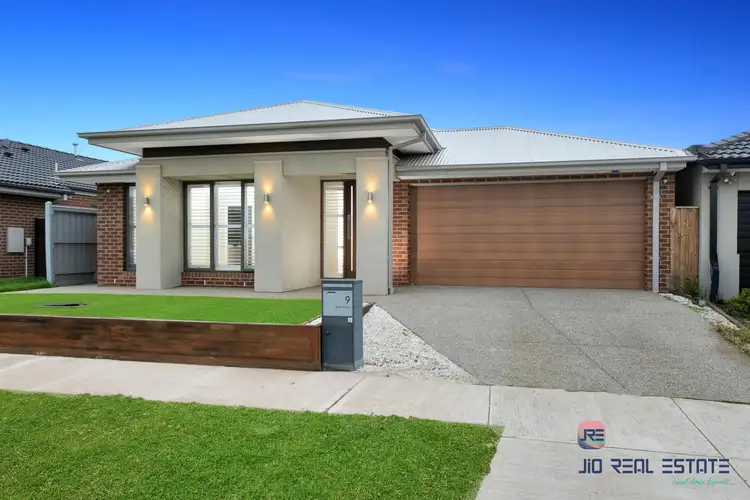 Second view of Homely house listing, 9 Bow Place, Thornhill Park VIC 3335