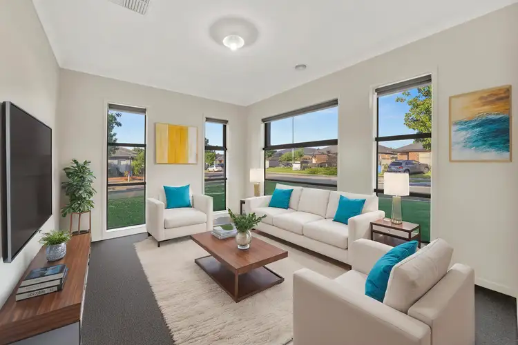 34 St Clair Avenue, Cranbourne West VIC 3977