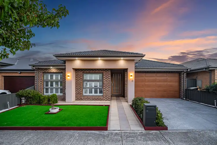 18 Prosperity Way, Roxburgh Park VIC 3064