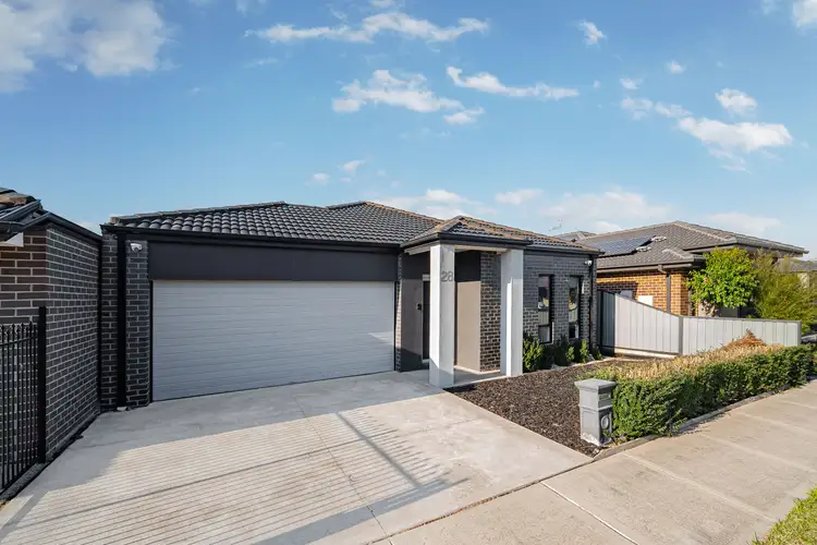 28 Truscott Avenue, Roxburgh Park VIC 3064