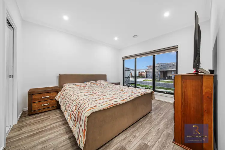 17 Alister Grove, Tarneit VIC 3029