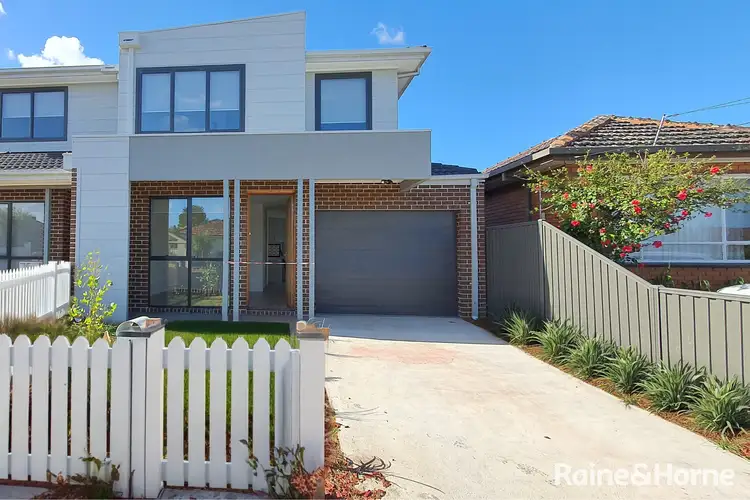 1, 2, 6 &7/16-18 Curtin Street, St Albans VIC 3021