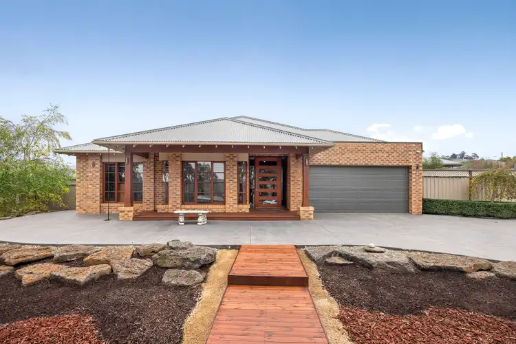8 Stratford Close, Sunbury VIC 3429