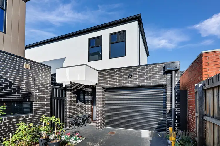 3/6 Crimson Drive, Doveton VIC 3177