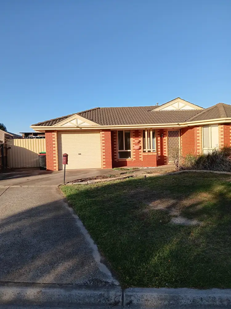 18 Belinda Close, Kurunjang VIC 3337