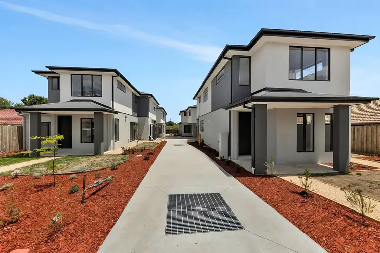 1-4/5 Branton Drive, Hampton Park VIC 3976